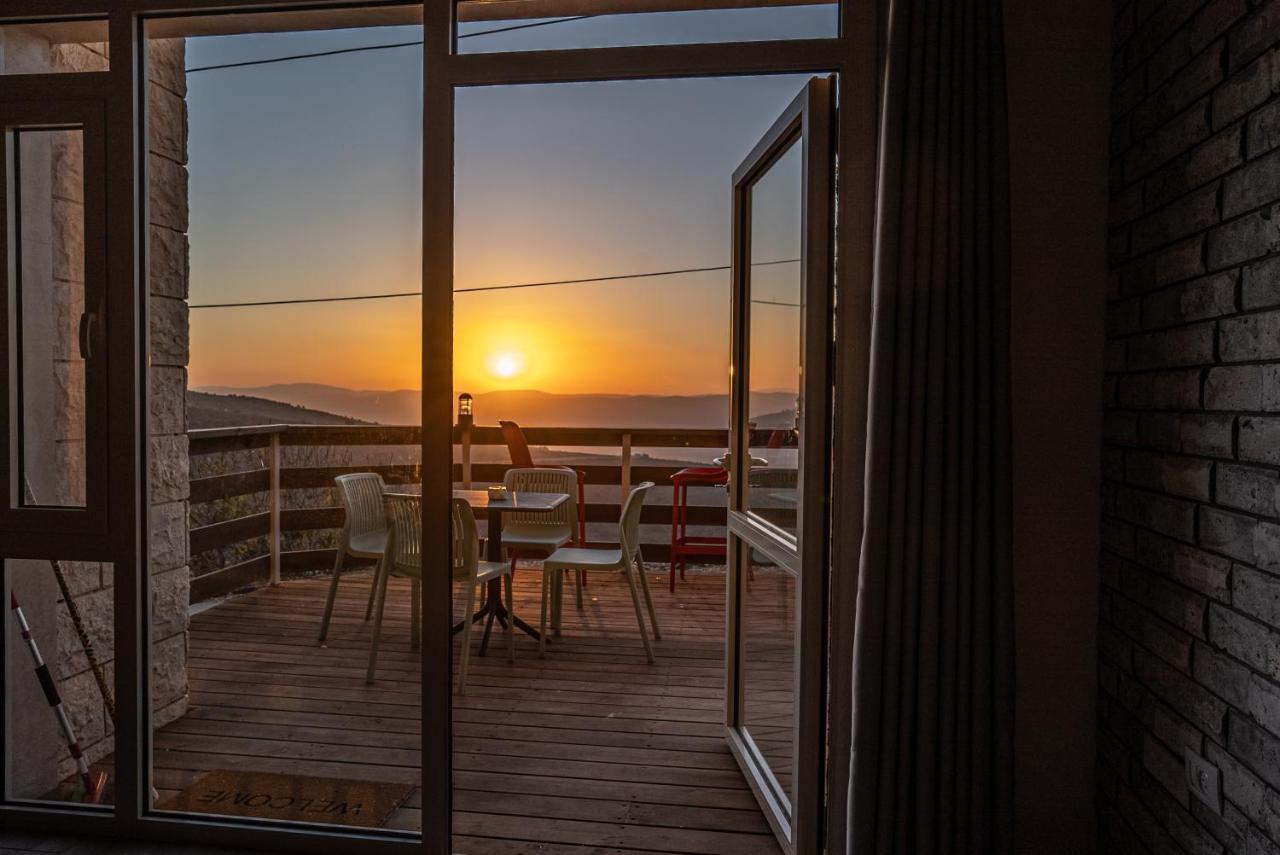 Sunset B&B Ein Kinya Kültér fotó